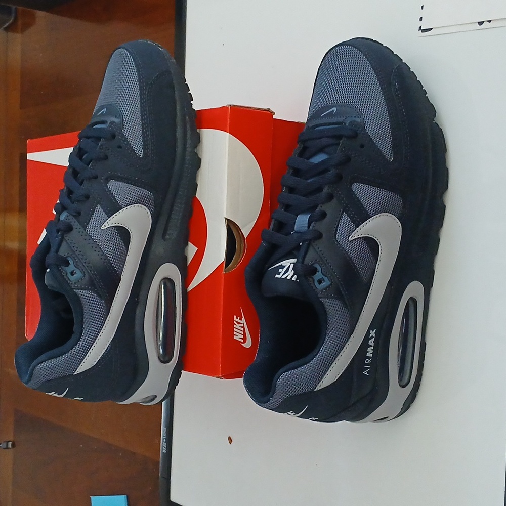 Nike Air Command - Picture 2 of 4